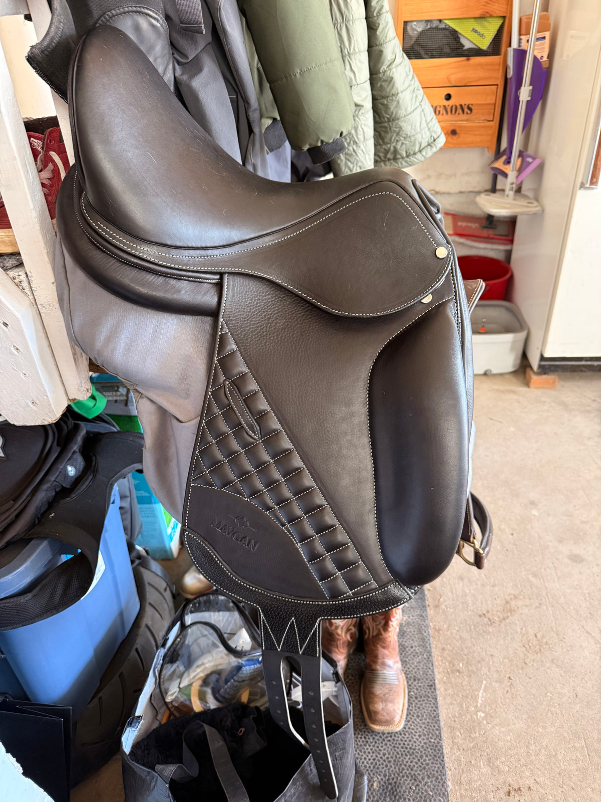 Selle de dressage mono quartier MAYGAN