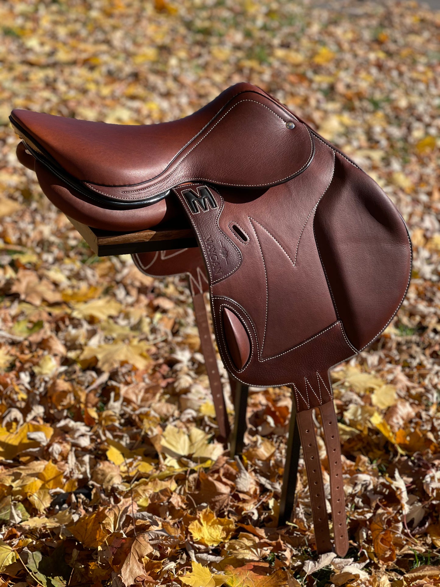 MAYGAN mono flap jumping saddle