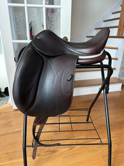 Use Saddle MAYGAN 17,5" dressage