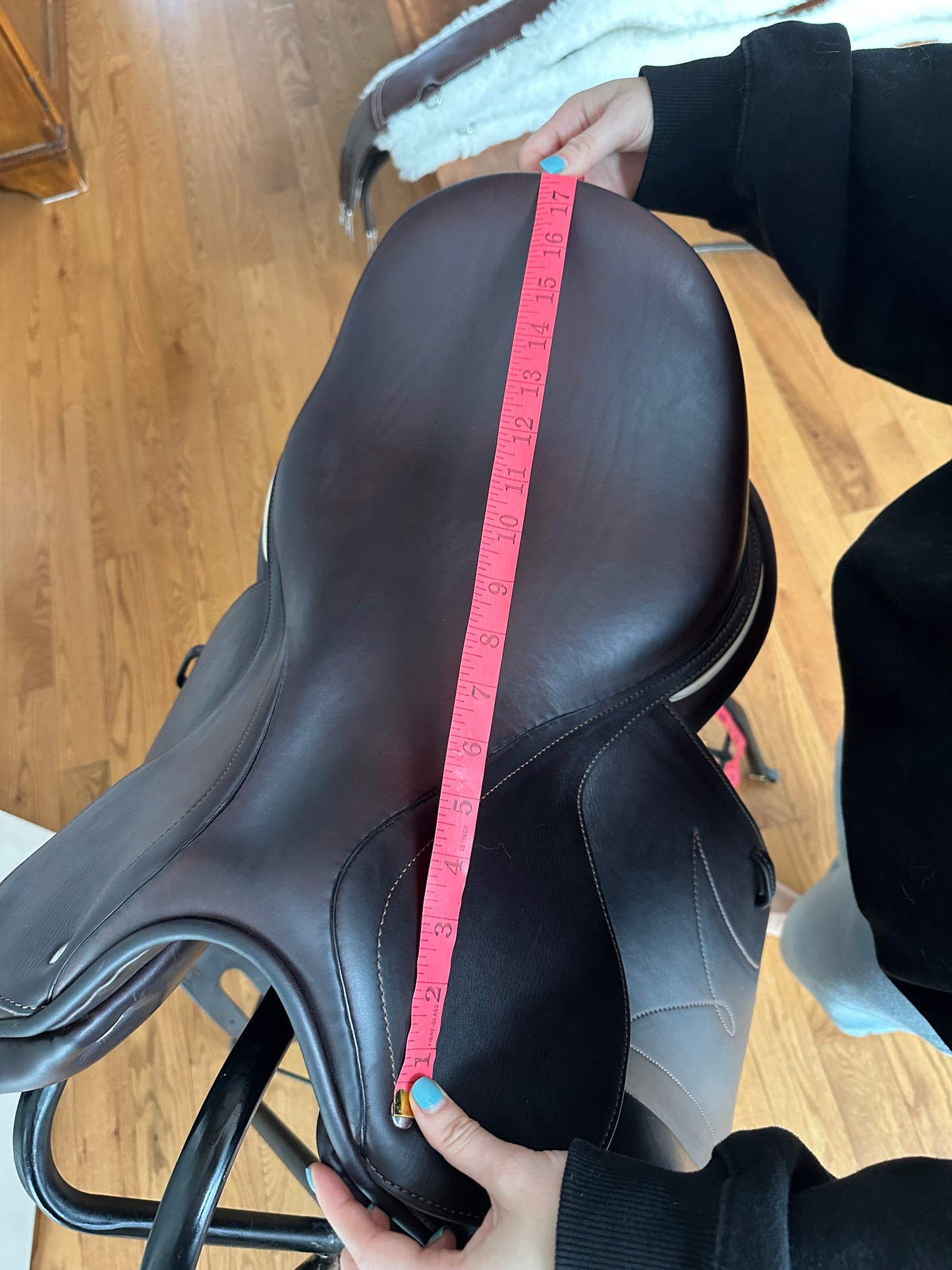 Use Saddle MAYGAN 17,5" dressage