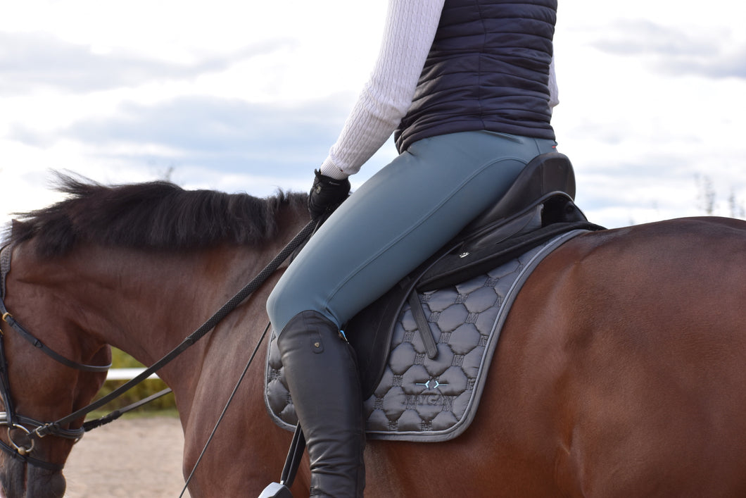 Maygan dressage saddle pad
