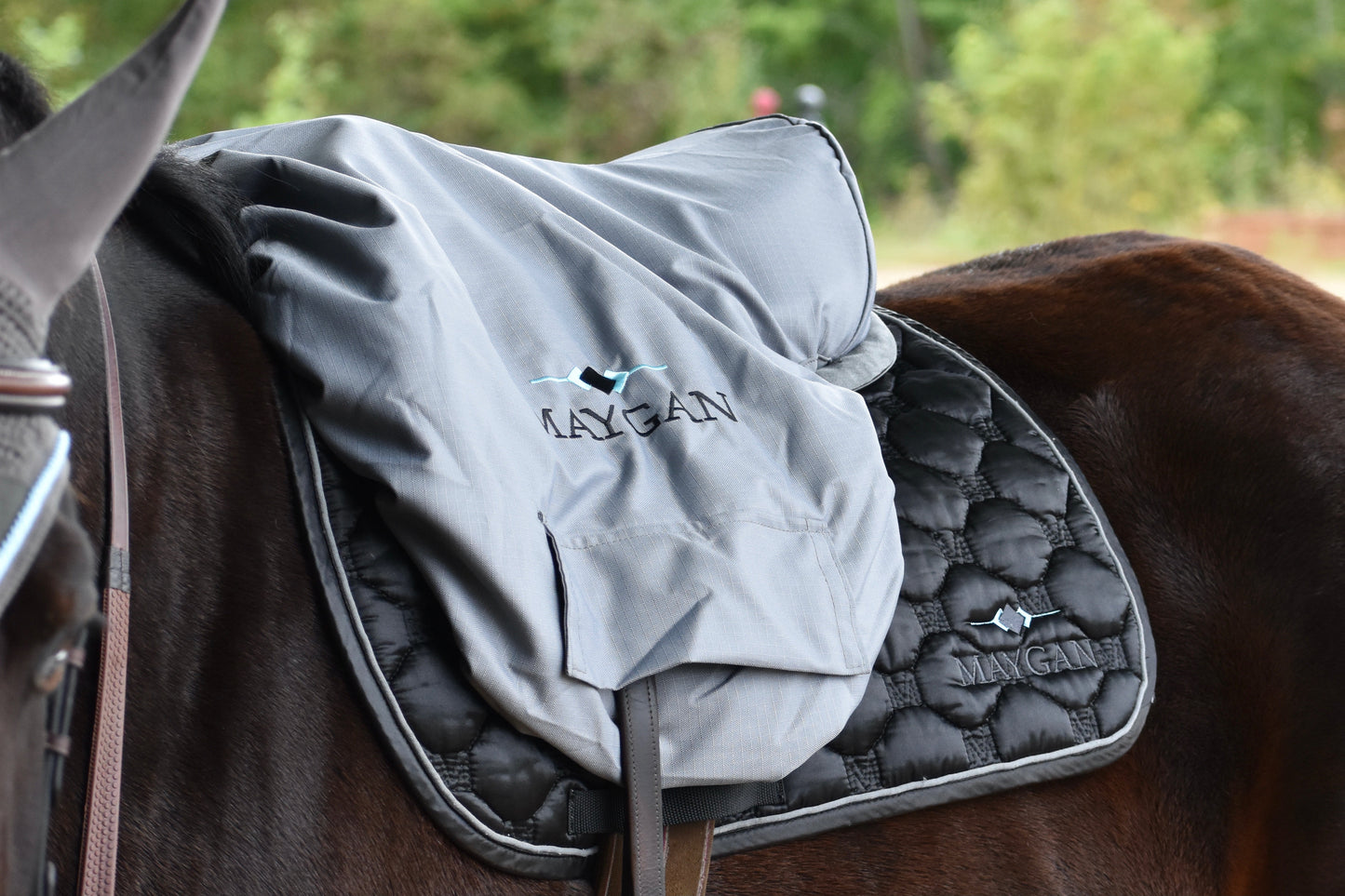 MAYGAN Jumping and Dressage saddle cover