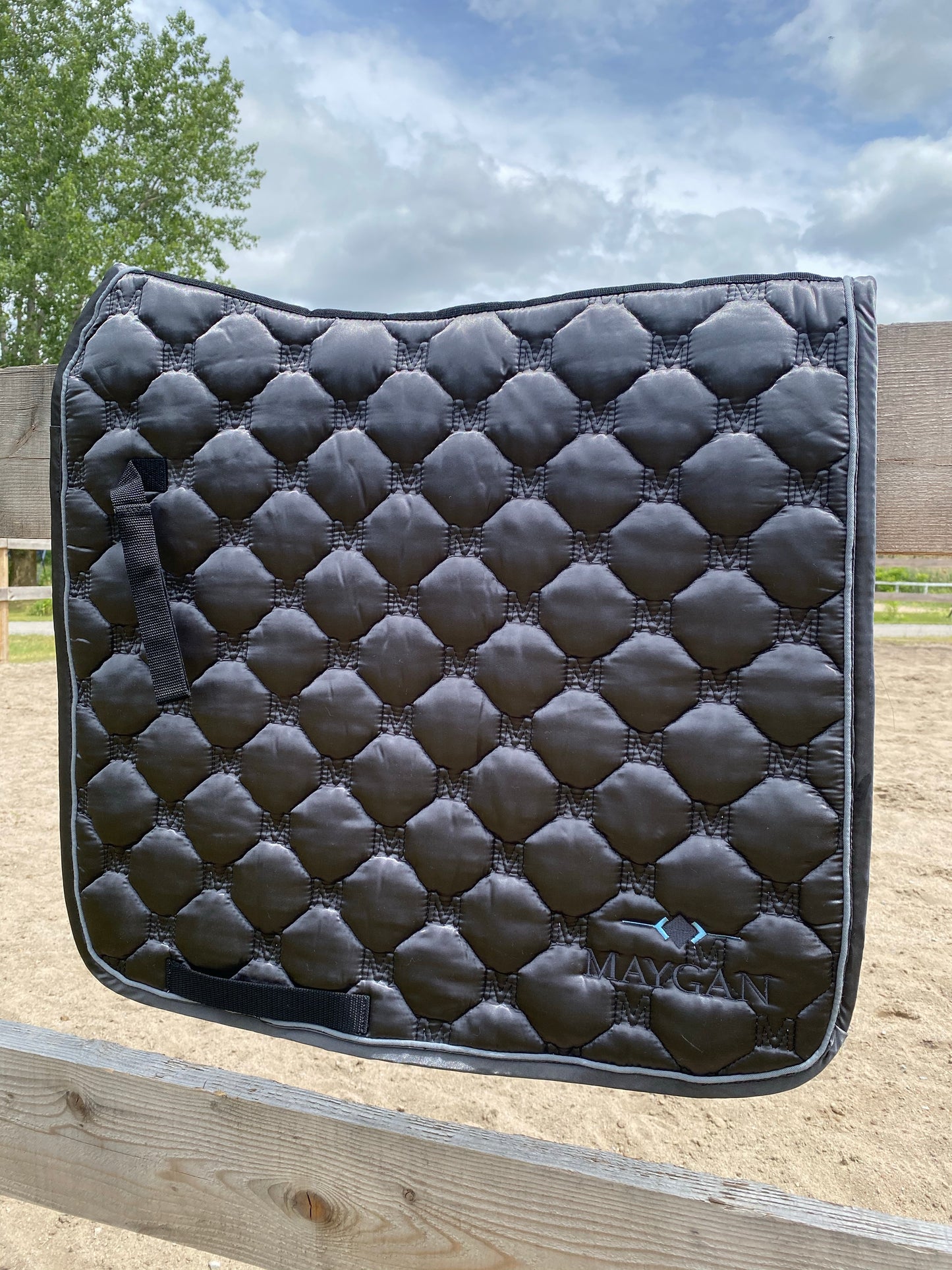 Maygan dressage saddle pad